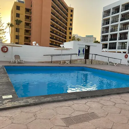 Con Piscinas Y Parking * 阿德耶