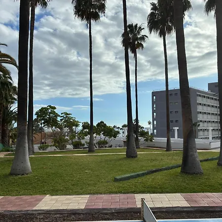 公寓 Con Piscinas Y Parking 阿德耶