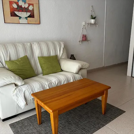 Con Piscinas Y Parking 阿德耶